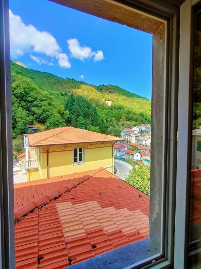 Hotel Palazzo Del Doma - Lake Vagli Vagli di Sotto Exterior foto